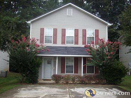 Lovely Home w/Privacy Fence