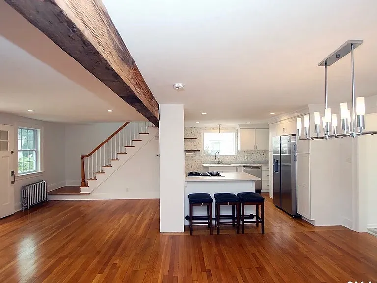 570 Westfield Ave — Photo 1