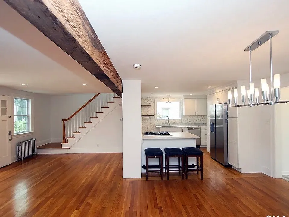570 Westfield Ave