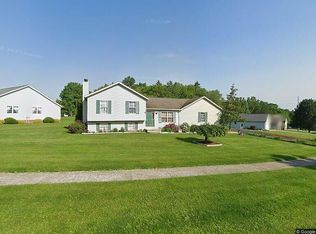1941 Sunnyview Ln, Orrville, OH 44667