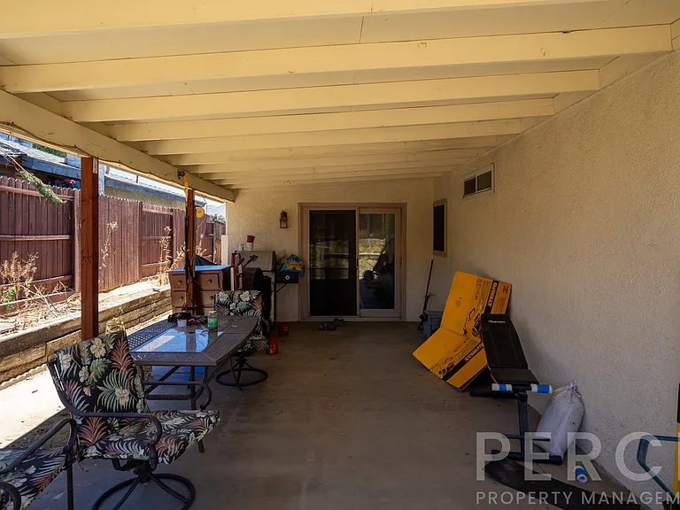2510 E Devonshire Ave — Photo 23