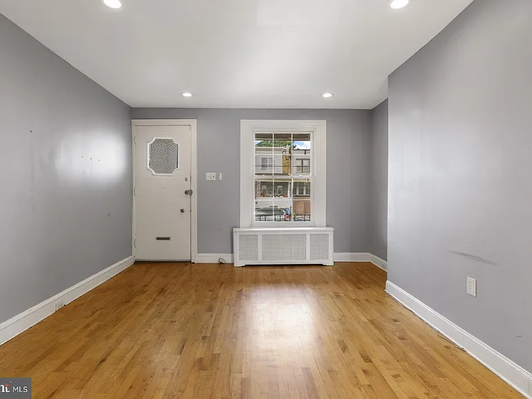2803 Aramingo Ave — Photo 3