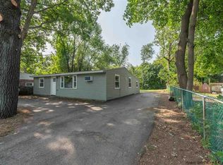 4 Plattekill Dr, Saugerties, NY 12456