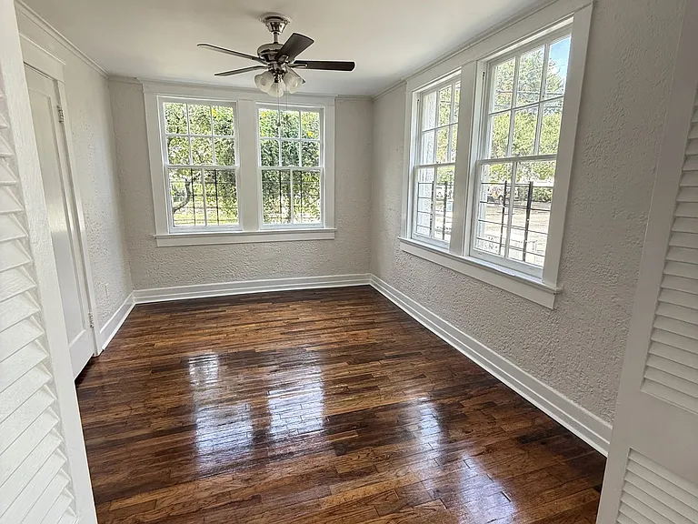 3300 Prytania St #2 — Photo 8
