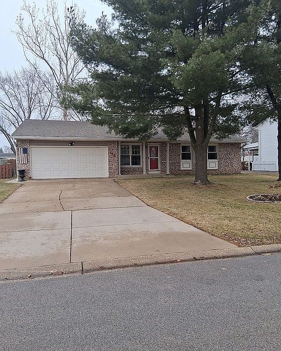 1st image of 119 Laurie Ln