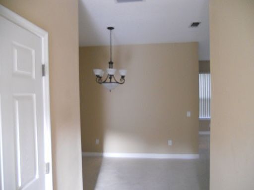 5th image of 320 Commercial St