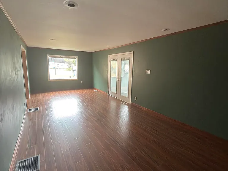 1520 N Wheeling Ave — Photo 5
