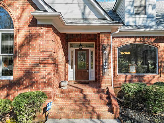 4th image of 25 Bent Creek Dr
