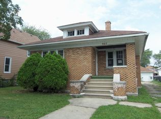 707 Nicholson St, Joliet, IL 60435