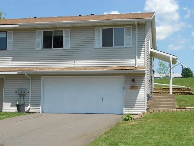 16940 Glencoe Ave #1 — Photo 1