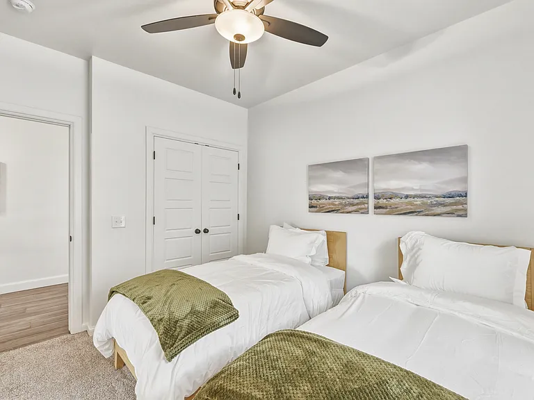 18433 Austin Pl — Photo 39