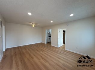 Villa East at Oxnard St., Valley Glen, CA 91401