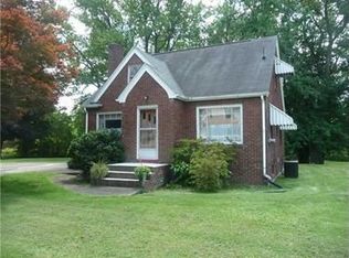2026 Buckeye Dr, Sharpsville, PA 16150