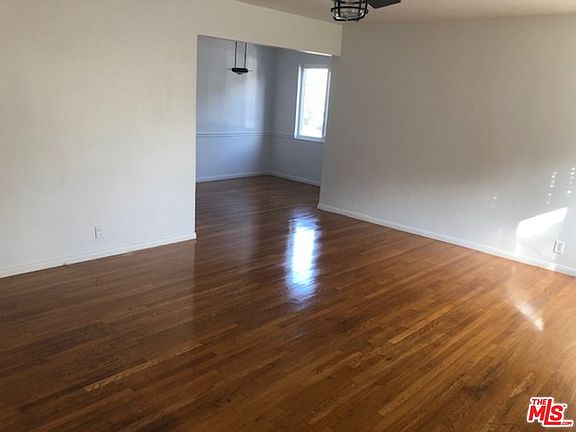 5th image of 3484 S Bentley Ave