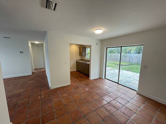4th image of 2771 N Seacrest Blvd