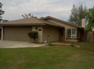 3008 Oakridge Dr, Bakersfield, CA 93306