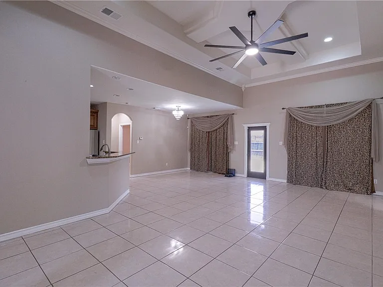 6842 Old Square Dr — Photo 4
