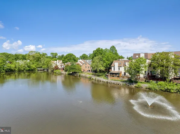 3150 Covewood Ct #3150J, Falls Church, VA 22042