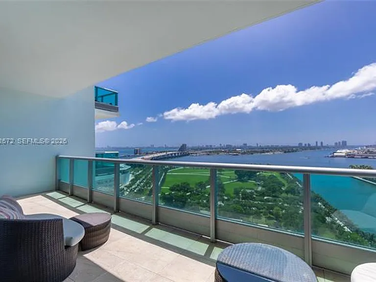 900 Biscayne Blvd #2002 — Photo 33