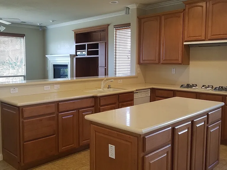 6145 Crater Lake Dr — Photo 25