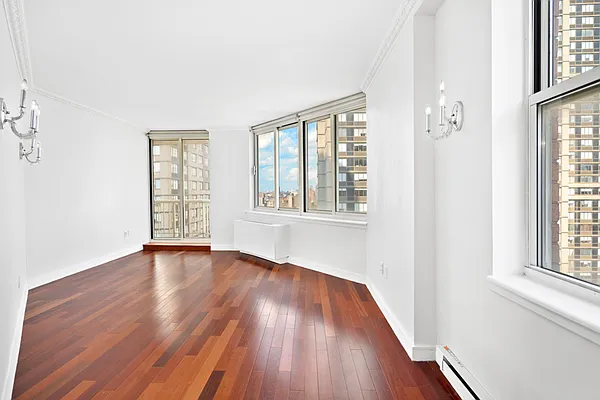 Rented by Corcoran | media 2