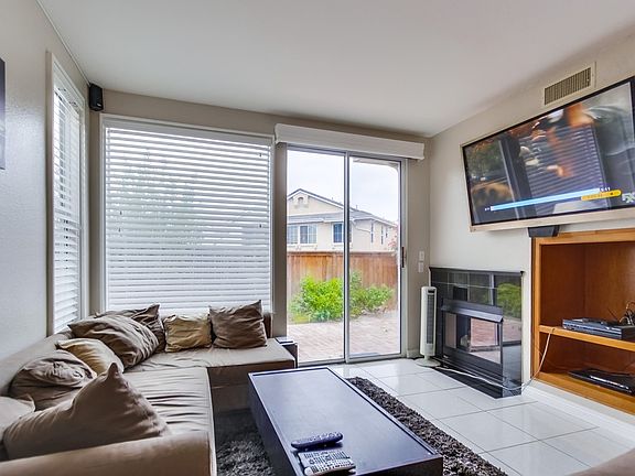 3rd image of 1127 Magellan Way