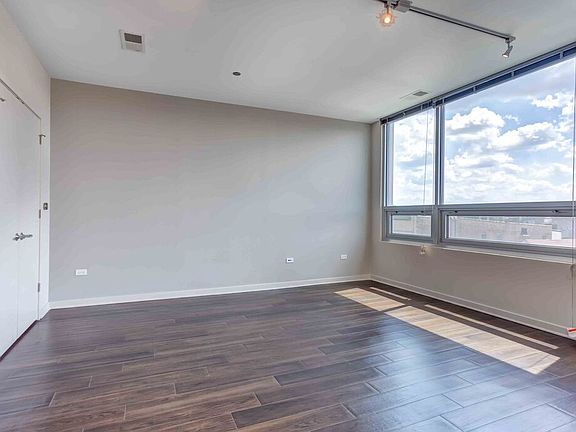 2nd image of 1800 W Chicago Ave #413