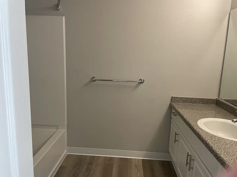 Redmond Park Apts — Photo 105