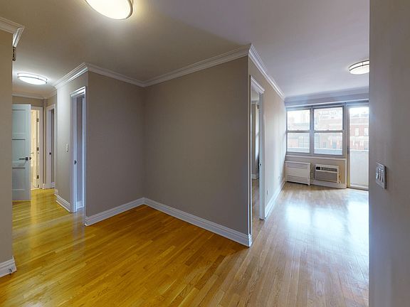 4th image of 80 N Moore St #8023L