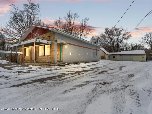 2706 W Jolly Rd, Lansing, MI 48911