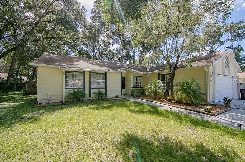 1st image of 2405 Oak Hollow Dr
