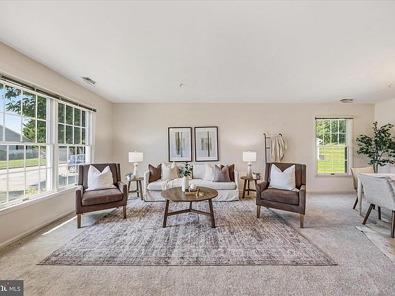3rd image of 2650 Compass Dr