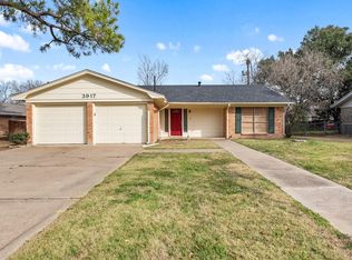 3917 Hilltop Dr, Bryan, TX 77801