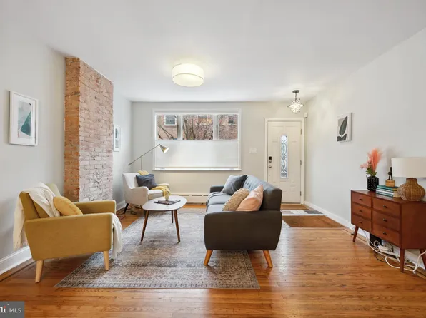 1634 S Iseminger St, Philadelphia, PA 19148