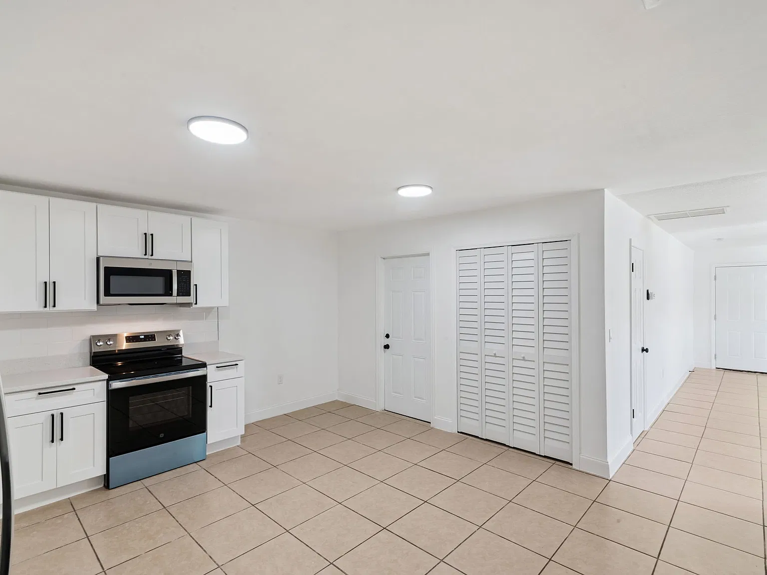 3 bed, 1278 sqft, $1,800 — Photo 4