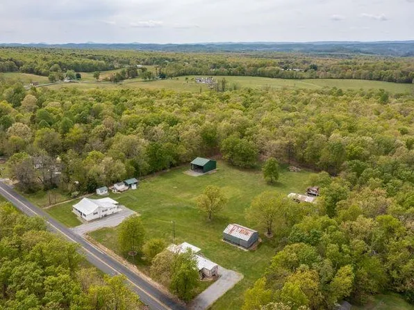 1413 Cold Springs Rd, Stuarts Draft, VA 24477