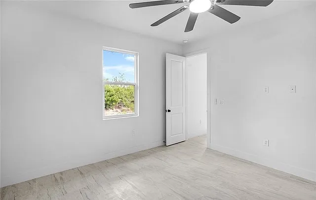 937 Jaguar Blvd — Photo 21