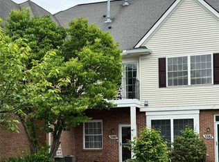 3380 Kneeland Cir, Howell, MI 48843