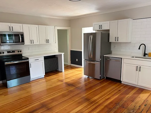 6 Sampson Ave #2