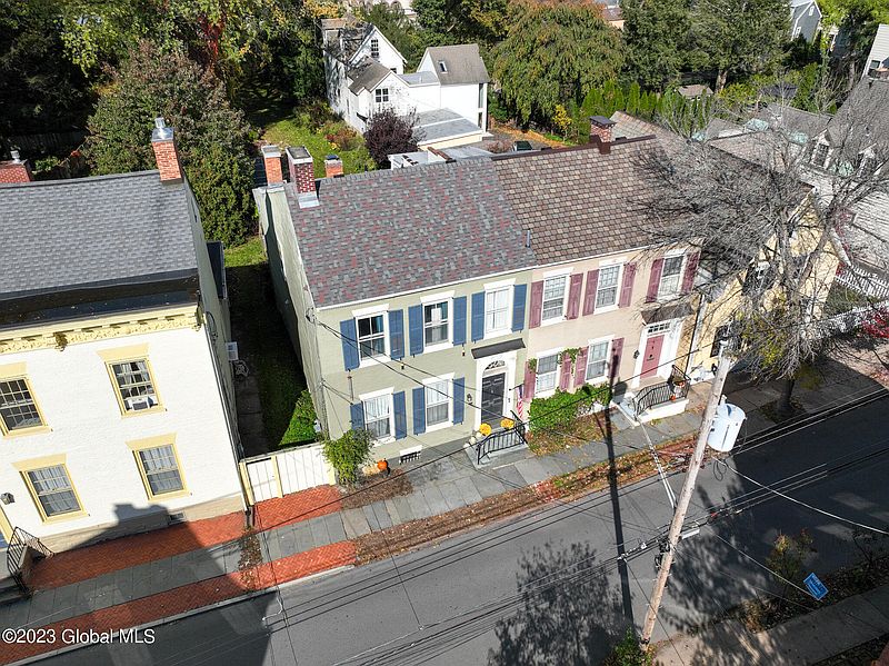 5th image of 25 Front Street