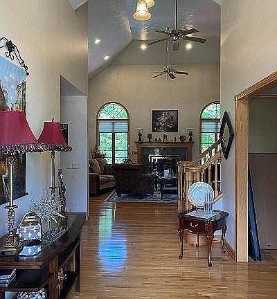 3rd image of 14337 Fernwood Cir