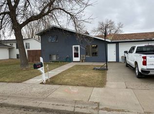 1525 10th Ave SW, Sidney, MT 59270
