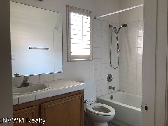 5th image of 2509 Old Town Dr