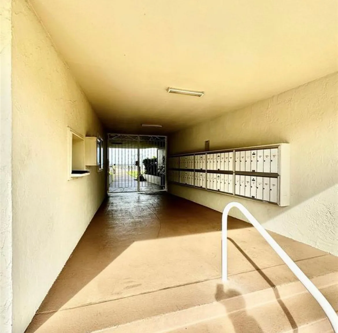 1 bed, 632 sqft, $2,550 — Photo 2