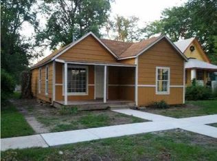 332 E 7th St, Newton, KS 67114