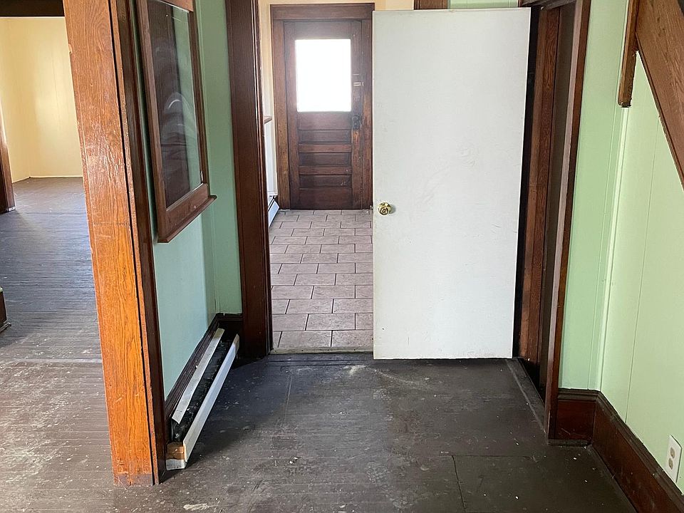 1st image of 463 Brockway Ave #A
