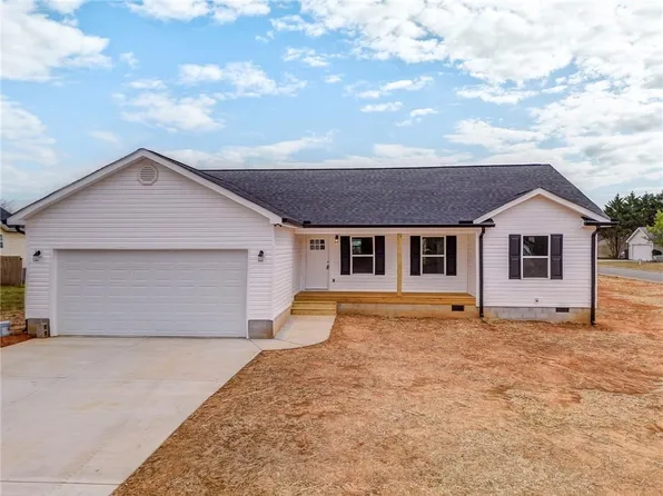 22 Lyndsey Dr, Chatsworth, GA 30705