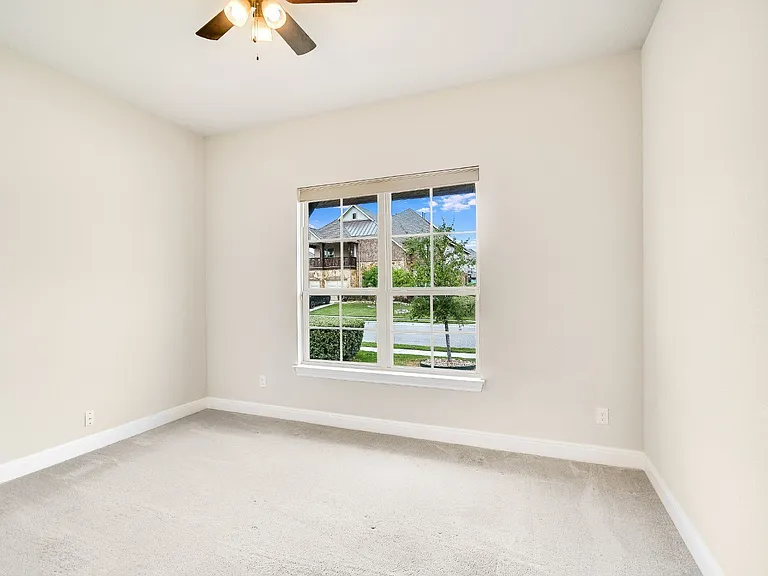 3925 Octavia Dr — Photo 17