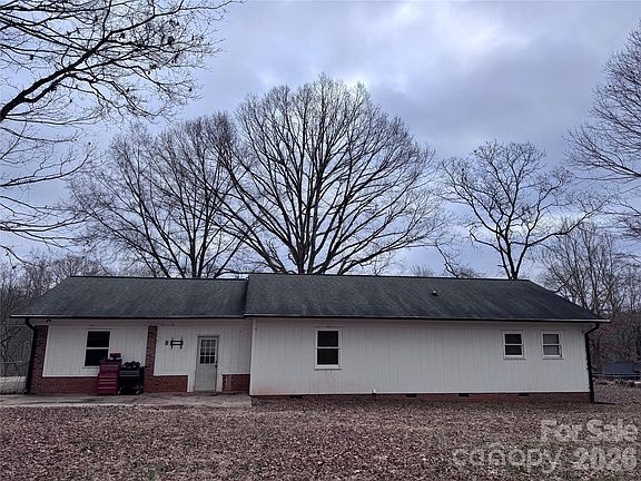 5th image of 1511 Old Carriage Dr