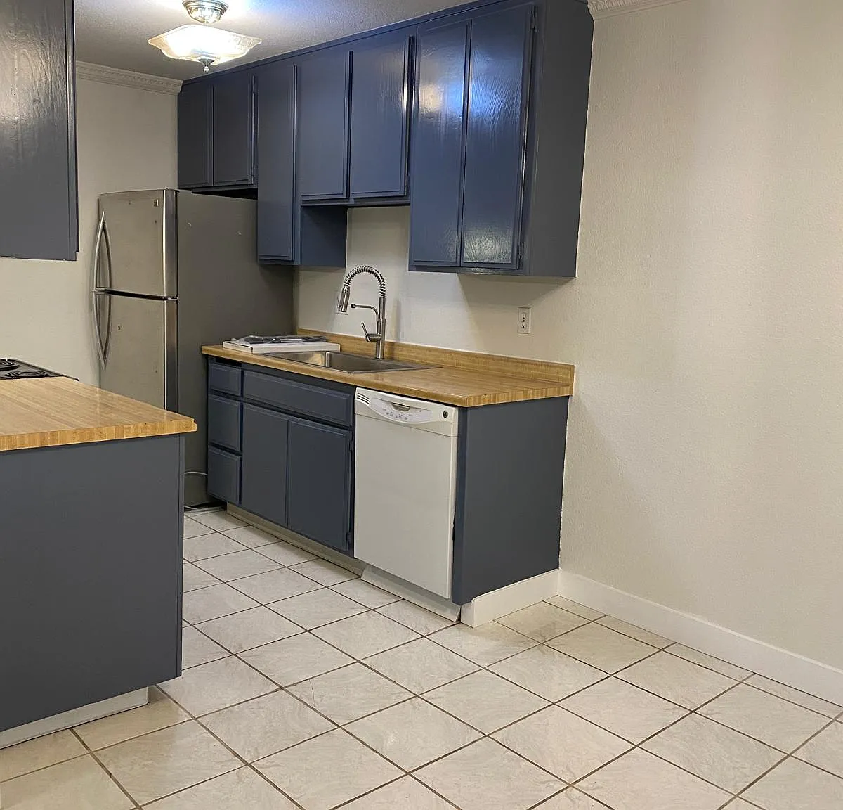 2 bed, $2,900 — Photo 2